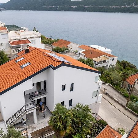 Villa Emina Sa Privatnom Plazom I Parkingom เนอุม ภายนอก รูปภาพ
