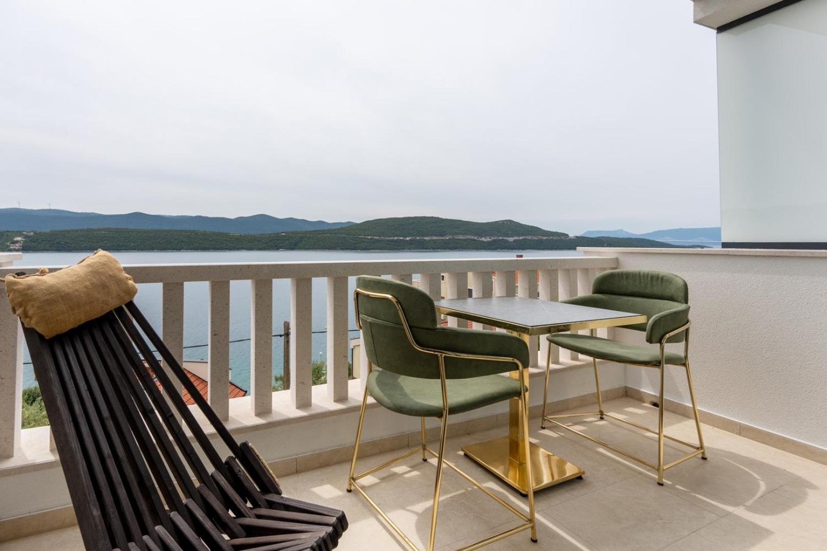 Villa Emina Sa Privatnom Plazom I Parkingom เนอุม ภายนอก รูปภาพ